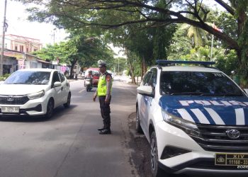 Personel Tetap Beri Pelayanan di Hari Libur, Kasat Lantas Polres Jeneponto: Masyarakat Prioritas Utama