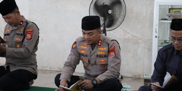 Kapolres Maros Pimpin Binrohtal Rutin, Tingkatkan Keimanan dan Disiplin Personel
