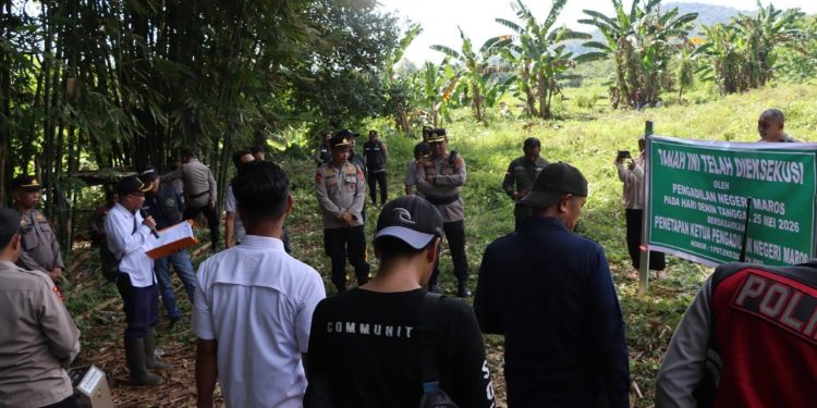 Personel Polres Maros Melakukan Pengamanan Eksekusi Lahan di Moncongloe