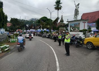 Jaga Kamtibmas dan Kelancaran Arus Lalin, Personel Polres Tana Toraja Kawal Car Free Day