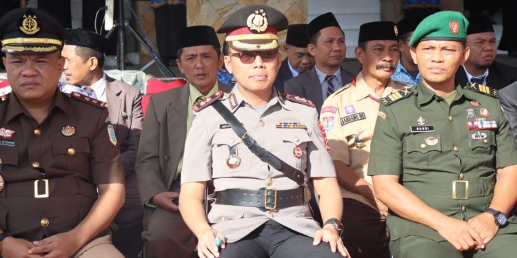Kapolres Soppeng Hadiri Upacara Peringatan Hari Pendidikan Nasional