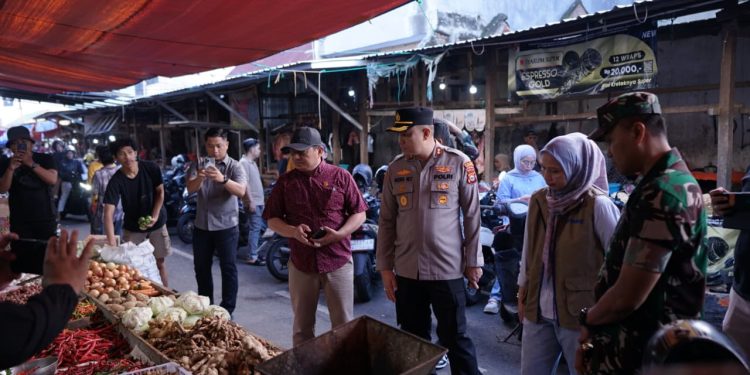 Jelang Idul Adha, Kapolres Parepare Pantau Harga dan Ketersediaan Sembako di Pasar