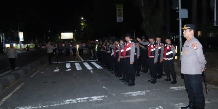 Kapolrestabes Makassar Pimpin Patroli dan Razia Geng Motor
