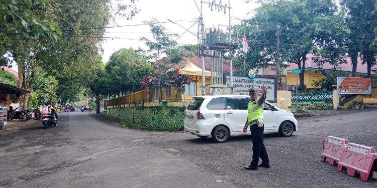 Satlantas Polres Soppeng Intensifkan Commander Wish Pagi, Wujudkan Kamseltibcar Lantas yang Aman dan Nyaman