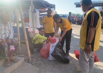 Sambut Hari Bhayangkara ke-80, Polres Maros Hadirkan Aksi Nyata Melalui Kurvey di Pasar Tramo
