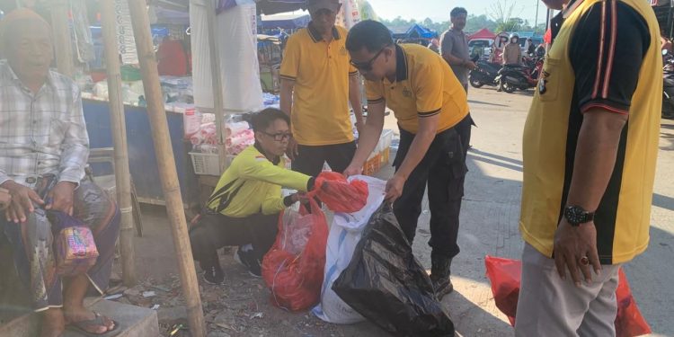 Sambut Hari Bhayangkara ke-80, Polres Maros Hadirkan Aksi Nyata Melalui Kurvey di Pasar Tramo