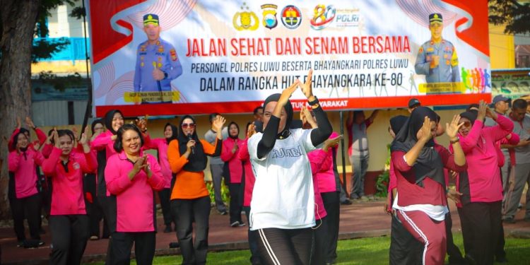 Semarak HUT Bhayangkara ke-80, Polres Luwu Satukan Semangat Pengabdian Lewat Jalan Sehat dan Senam Bersama