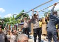 Dalam Rangka HUT Bhayangkara Ke-80, Kapolres Maros Hadirkan Program Bedah Rumah Untuk Warga