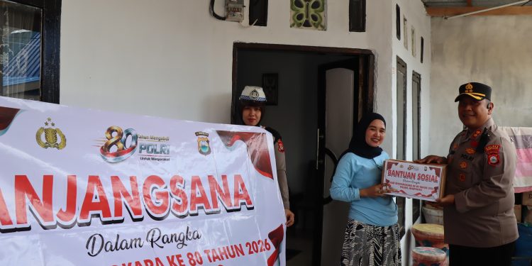 Kapolres Jeneponto Anjangsana ke Warakawuri Dalam Rangka Hari Bhayangkara ke-80