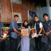 Personel Satres Narkoba Polres Sidrap Salurkan Bantuan Sembako ke Warga