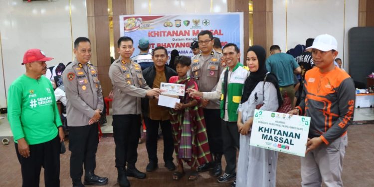 Sambut HUT Bhayangkara ke-80, Polres Palopo Gelar Sunatan Massal Gratis Untuk 61 Anak
