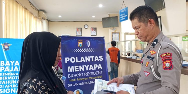Polantas Menyapa di Samsat Sudiang, Tingkatkan Kesadaran Masyarakat Tertib Berlalu Lintas