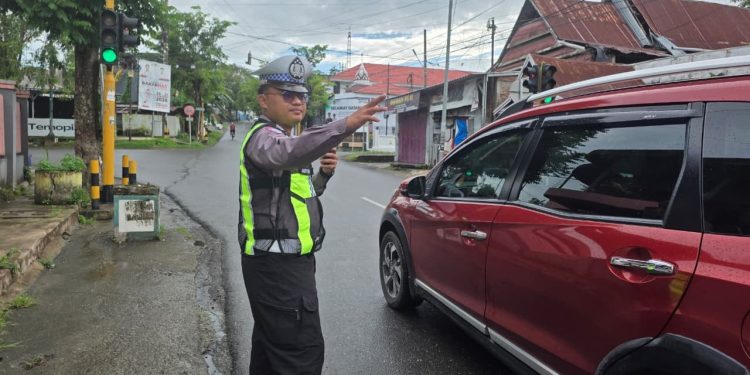 Personel Satlantas Polres Wajo Gelar Gatur Pagi di Sejumlah Titik