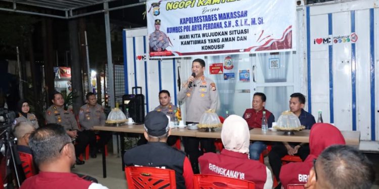 Ngopi Kamtibmas di Sudiang Raya, Kapolrestabes Makassar Ajak Masyarakat Tingkatkan Kewaspadaan