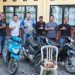 Timsus Polsek Gantarang Polres Bulukumba Gerebek Lokasi Judi, 3 Motor dan 2 Ayam Diamankan