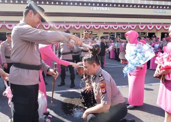 Pimpin Upacara Kenaikan Pangkat 149 Personel, Kapolrestabes Makassar: Jadikan Sebagai Motivasi