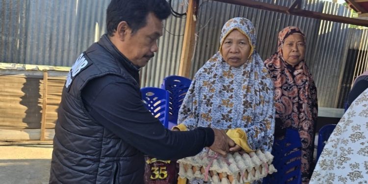 Sat Reskrim Polres Sidrap Perkuat Kepedulian Sosial Dengan Berbagi ke Masyarakat