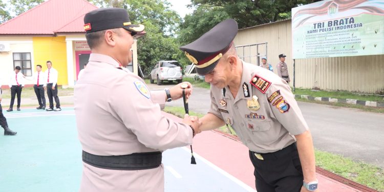 Kapolres Jeneponto Pimpin Upacara Kenaikan Pangkat Pengabdian Personel