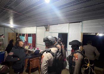 Tindak Lanjuti Laporan Warga, Personel Polres Tator Datangi Warung Yang Buka Hingga Larut Malam