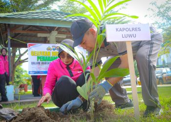 Peringati Hari Bhayangkara ke-80, Polres Luwu Bersama Stakeholder Tanam Pohon