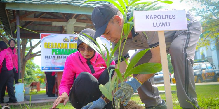 Peringati Hari Bhayangkara ke-80, Polres Luwu Bersama Stakeholder Tanam Pohon