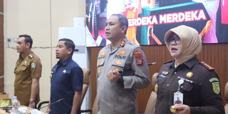 Kapolres Parepare Hadiri Pengukuhan 22 Ketua Lembaga Pemberdayaan Masyarakat Kelurahan
