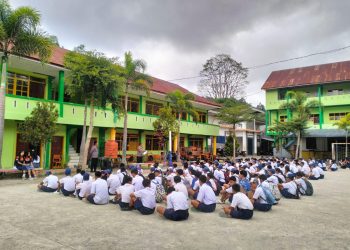 Wakapolsek Mengkendek Sosialisasi Tertib Lalu Lintas dan Edukasi Kamtibmas ke Murid Baru