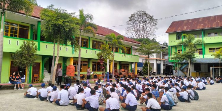 Wakapolsek Mengkendek Sosialisasi Tertib Lalu Lintas dan Edukasi Kamtibmas ke Murid Baru