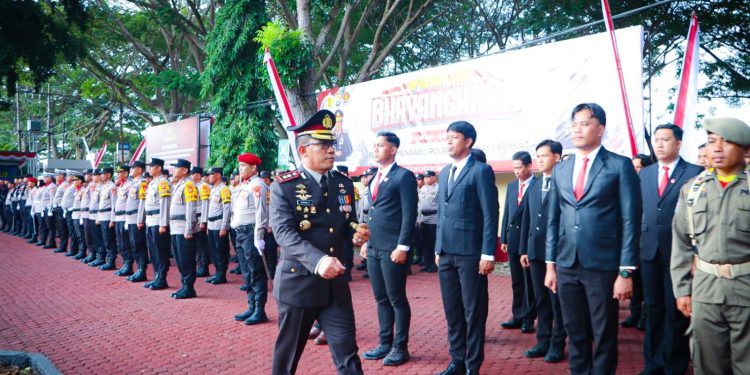 Pimpin Upacara Hari Bhayangkara ke-80, Kapolres Luwu Teguhkan Komitmen “Polri untuk Masyarakat”