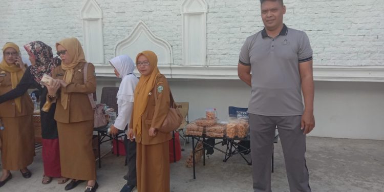 Jaga Sitkamtibmas, Kanit Binpolmas Polres Parepare Sambangi Pasar Murah