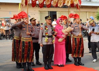 Bukan Sekadar Penyambutan, Tari Paduppa dan Angngaru Iringi Langkah Awal Kapolresta Gowa Mengabdi