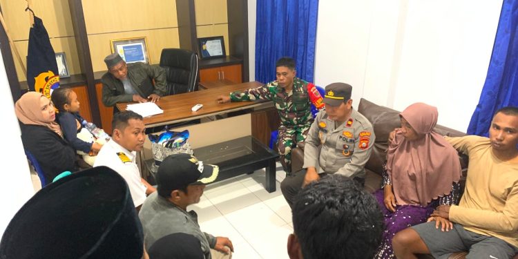 Personel Polres Selayar Kawal 6 Korban Selamat KLM Nurul Salsa Hingga Kembali ke Rumah