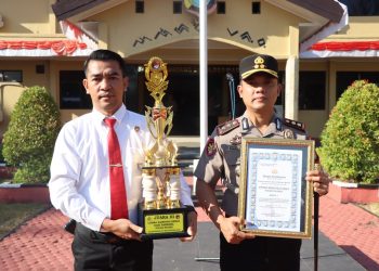 Kapolres Maros Beri Penghargaan kepada Personel Berprestasi Periode 2026