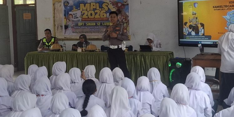 Satlantas Polres Luwu Tanamkan Budaya Tertib Berlalu Lintas ke Ratusan Siswa Baru SMAN 12