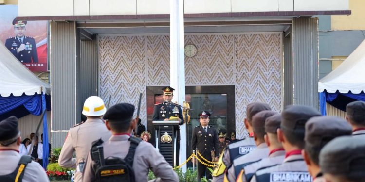 Pimpin Upacara Hari Bhayangkara ke-80, Kapolrestabes Makassar: Polri Hadir Untuk Melayani