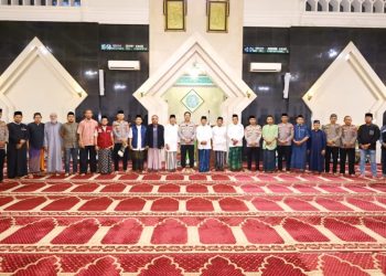 Safari Subuh di Masjid Baiturahman Panakukang, Kapolrestabes Makassar Ajak Warga Support Kepolisian