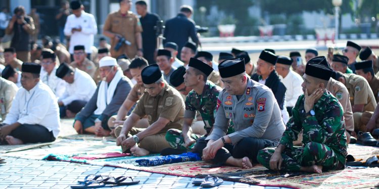 Sebagai Bentuk Ikhtiar Memohon Turunnya Hujan, Kapolres Pinrang Hadiri Sholat Istisqa