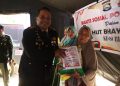 Momentum Hari Bhayangkara ke-80, Kapolres Jeneponto Bagi Beras Gratis ke Warga