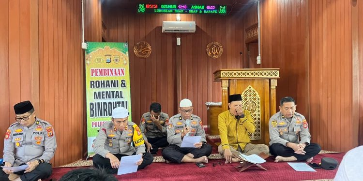 Melalui Binrohtal, Kapolres Soppeng: Spiritual yang Baik Mendorong Pelayanan Humanis
