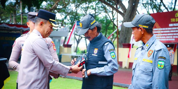 Dibawah Kepemimpinan AKBP Adnan Pandibu, Prestasi Polres Luwu Bertambah, Pos Satkamling Juara I
