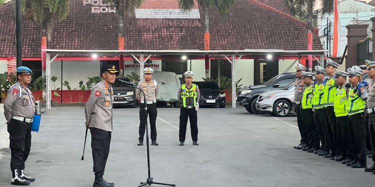 Kapolresta Gowa Pimpin Apel Satlantas, Tekankan Disiplin dan Pelayanan Humanis