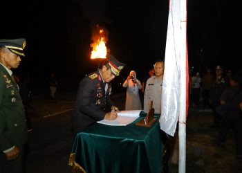 Kapolda Sulsel Hadiri Apel Kehormatan dan Renungan Suci di TMP Panaikang