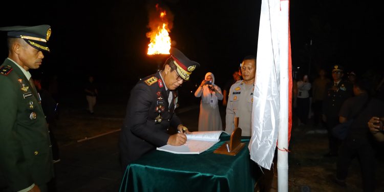 Kapolda Sulsel Hadiri Apel Kehormatan dan Renungan Suci di TMP Panaikang