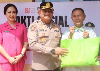 Kapolres Torut bersama Ketua Bhayangkari Gelar Baksos Semarak HUT Ke-81 RI