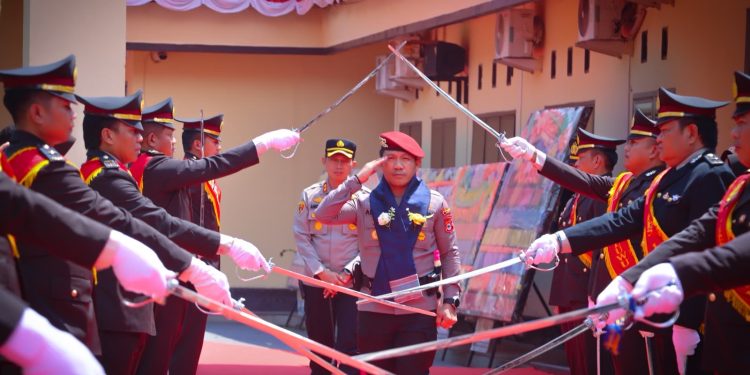 AKBP Adnan Pandibu Lepas Tongkat Komando, AKBP Andrias Resmi Pimpin Polres Luwu
