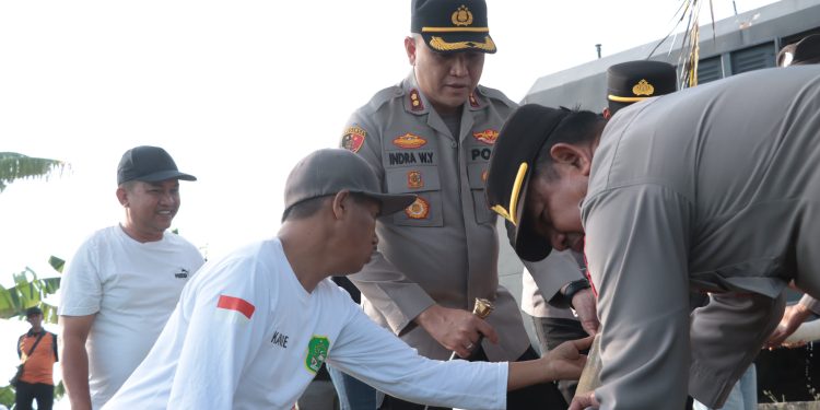 Kapolres Sidrap Turunkan Water Canon Untuk Aliri Sawah Warga Yang Kekeringan