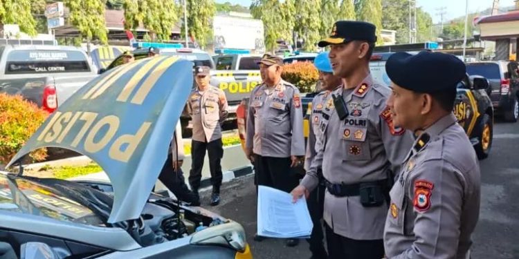 Optimalkan Kesiapan Personel Dalam Pelaksanaan Tugas, Kapolres Enrekang Pimpin Pemeriksaan Kendaraan Dinas