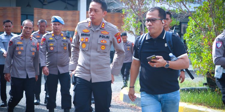Wujud Penghormatan dan Soliditas, Kapolres Luwu Antar Wadirkrimum Polda Sulsel ke Bandara Bua