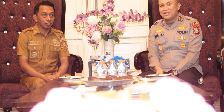 Sebagai Pejabat Baru di Polres Sidrap, AKBP Indra Waspada Yuda Silaturahmi dengan Bupati