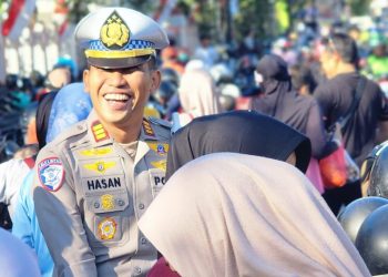 Ditengah CFD, Kasat Lantas Polresta Gowa Hadir Lebih Dekat dengan Masyarakat